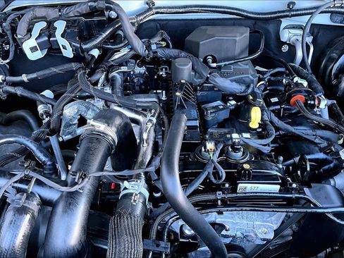 Certified 2024 Ford Bronco Badlands w/ Sasquatch Package image 32