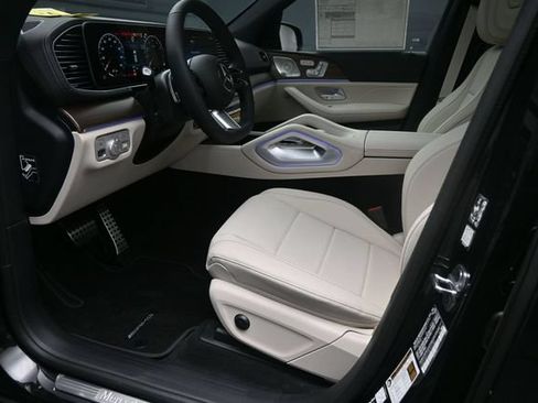 Used 2026 Mercedes-Benz GLS 450 4MATIC image 17