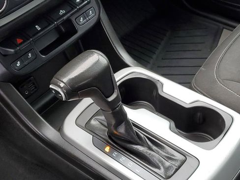 Used 2021 Chevrolet Colorado LT w/ LT Convenience Package image 22