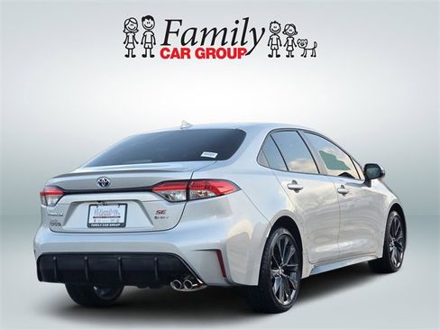 Used 2025 Toyota Corolla SE image 4