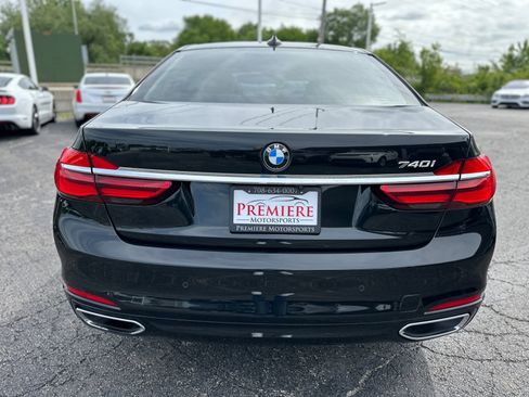 Used 2016 BMW 740i w/ Executive Package 2 RWD image 4