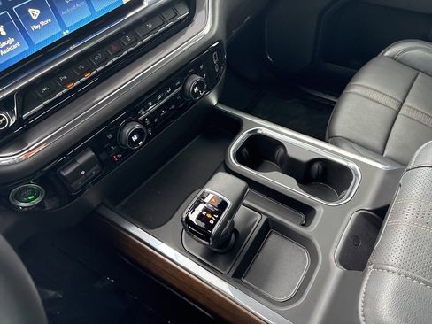 Used 2024 Chevrolet Silverado 1500 High Country w/ Technology Package image 18