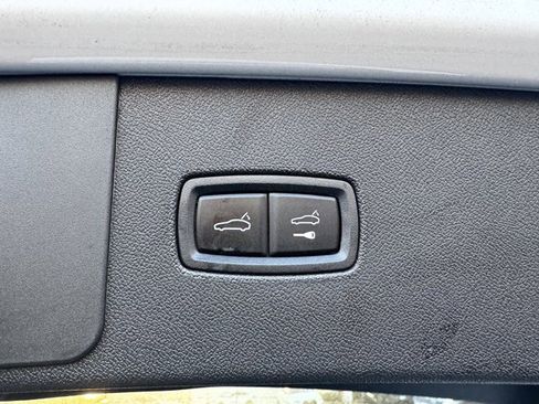 Used 2023 Porsche Cayenne image 33