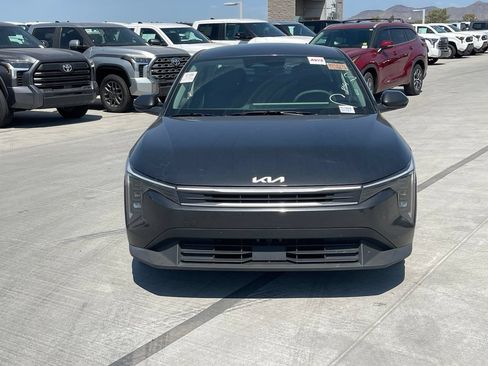 Used 2025 Kia K4 FWD image 2