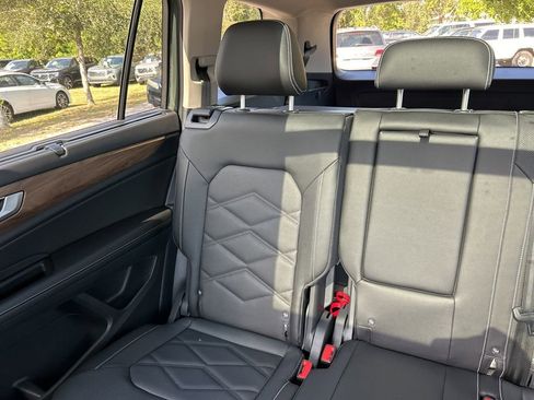 New 2026 Volkswagen Atlas SE image 12