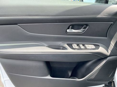 Used 2025 Nissan Murano SV FWD image 10