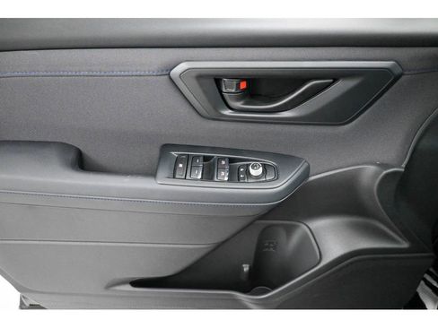 Used 2025 Subaru Forester Premium image 14