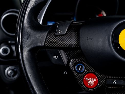 Used 2019 Ferrari Portofino image 42