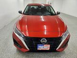 Used 2024 Nissan Altima 2.5 SV image 2