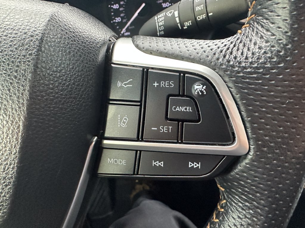Used 2024 Toyota Sienna XLE Woodland Edition AWD/4WD image 22