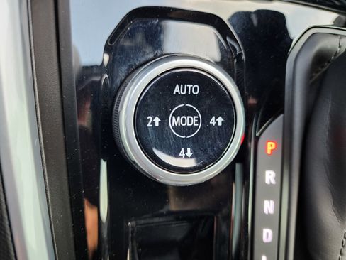 Used 2025 Chevrolet Colorado Trail Boss image 26