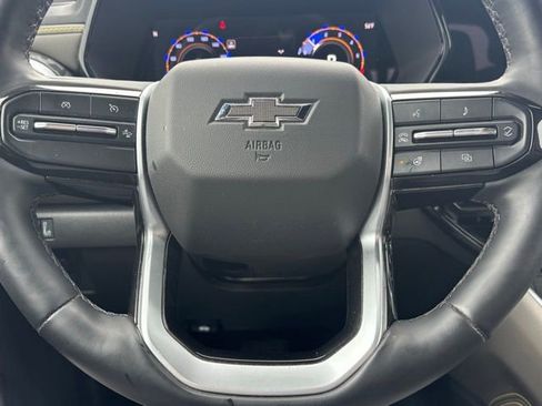 Used 2024 Chevrolet Colorado ZR2 w/ ZR2 Convenience Package III AWD/4WD image 19