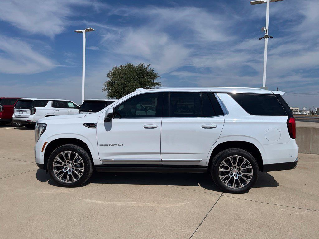 Used 2026 GMC Yukon Denali w/ Denali Reserve Package AWD/4WD image 3