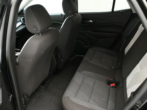 Used 2024 Chevrolet Trax LS w/ LS Convenience Package FWD image 22