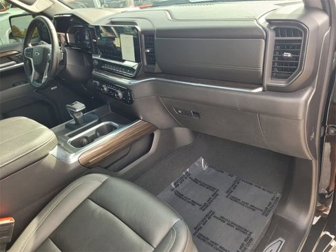 Used 2024 Chevrolet Silverado 1500 LT Trail Boss w/ Convenience Package II image 20