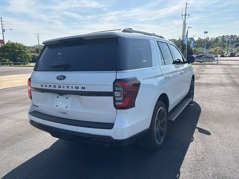 Used 2024 Ford Expedition Limited image 7