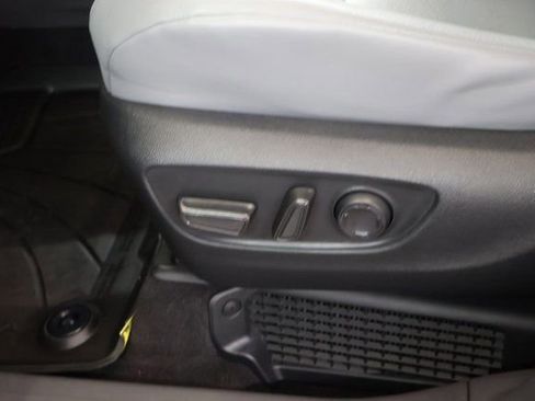 Used 2023 Toyota Sienna XLE image 14