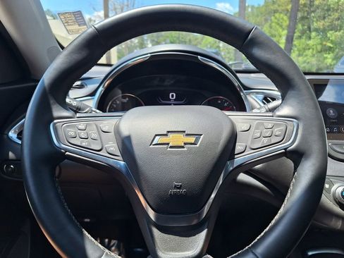 Used 2024 Chevrolet Malibu LT FWD image 15