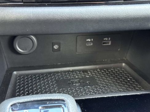 Used 2024 Nissan Pathfinder SL FWD image 21