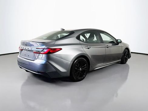 Used 2025 Toyota Camry SE FWD image 8