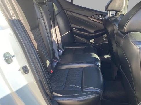 Used 2017 Nissan Maxima Platinum image 32