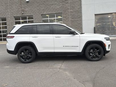 Used 2023 Jeep Grand Cherokee Altitude