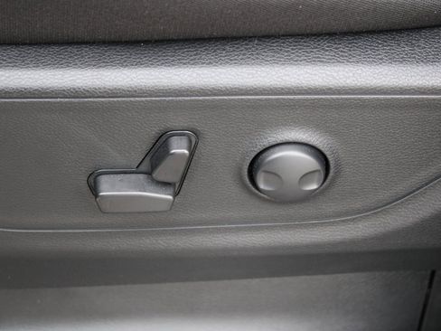 Used 2025 RAM 1500 Big Horn image 28