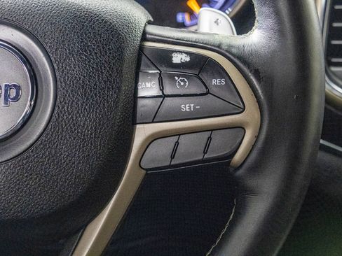 Used 2017 Jeep Grand Cherokee Limited image 26