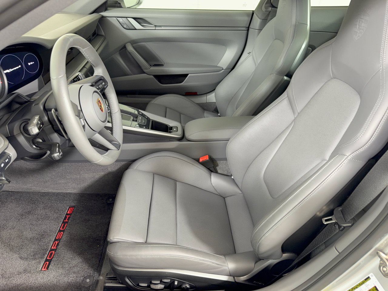 Certified 2024 Porsche 911 Carrera 4 AWD/4WD image 5