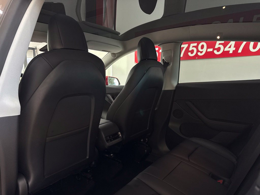 Used 2022 Tesla Model Y Long Range AWD/4WD image 19