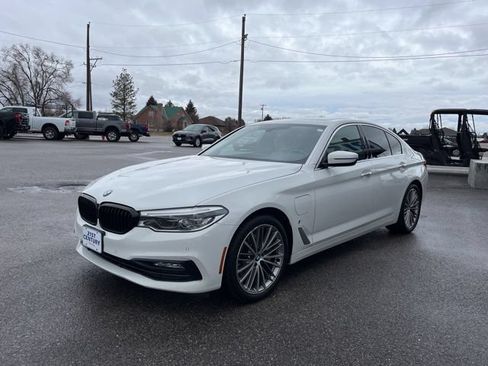 Used 2018 BMW 530e RWD image 3