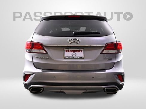 Used 2018 Hyundai Santa Fe Limited FWD image 9