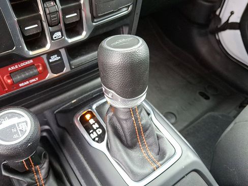 Used 2023 Jeep Gladiator Mojave w/ Cold Weather Group AWD/4WD image 18