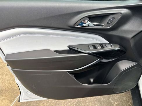 New 2026 Chevrolet Trax LT w/ LT Convenience Package FWD image 21