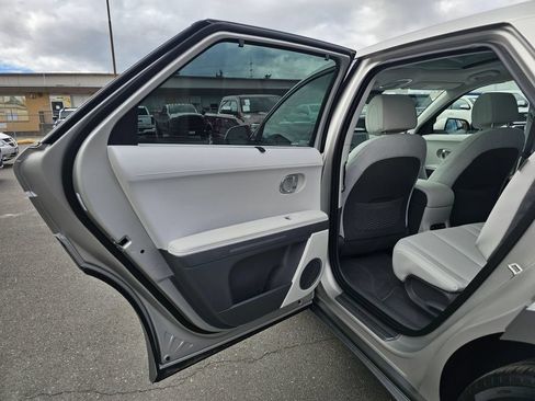 Used 2024 Hyundai Ioniq 5 Limited AWD/4WD image 15