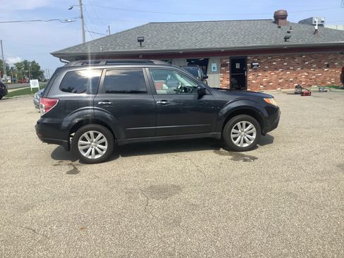Used 2013 Subaru Forester 2.5X Premium w/ Popular Pkg 2 AWD/4WD image 10