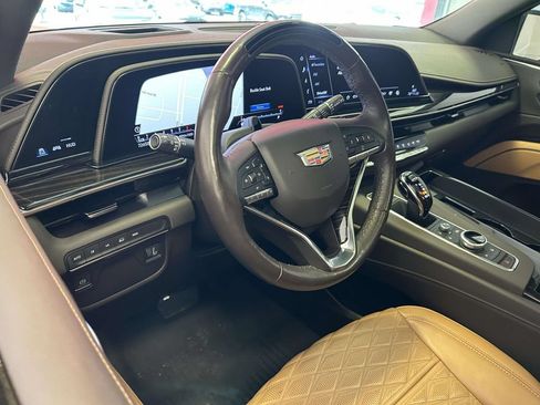 Used 2023 Cadillac Escalade Premium Luxury AWD/4WD image 16
