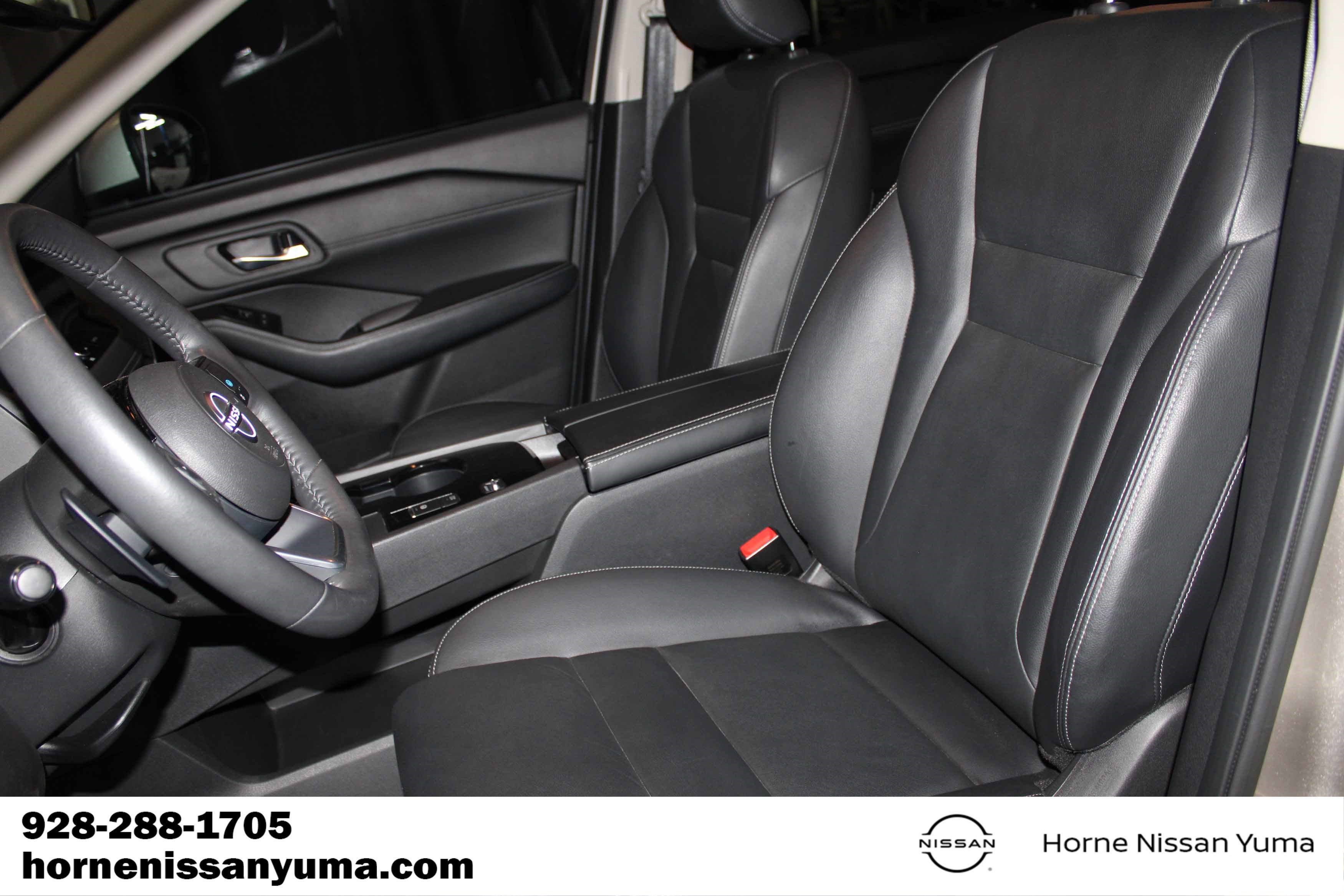Certified 2024 Nissan Rogue SL FWD image 4