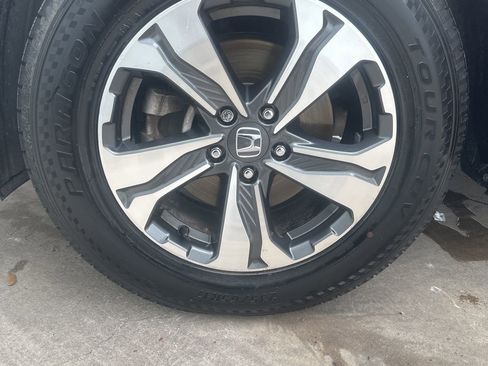 Used 2018 Honda CR-V LX image 24