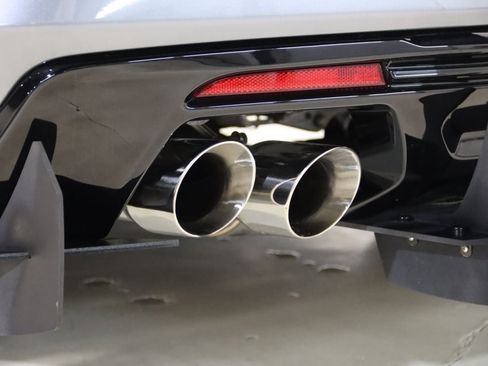 Used 2022 Chevrolet Camaro ZL1 RWD image 18