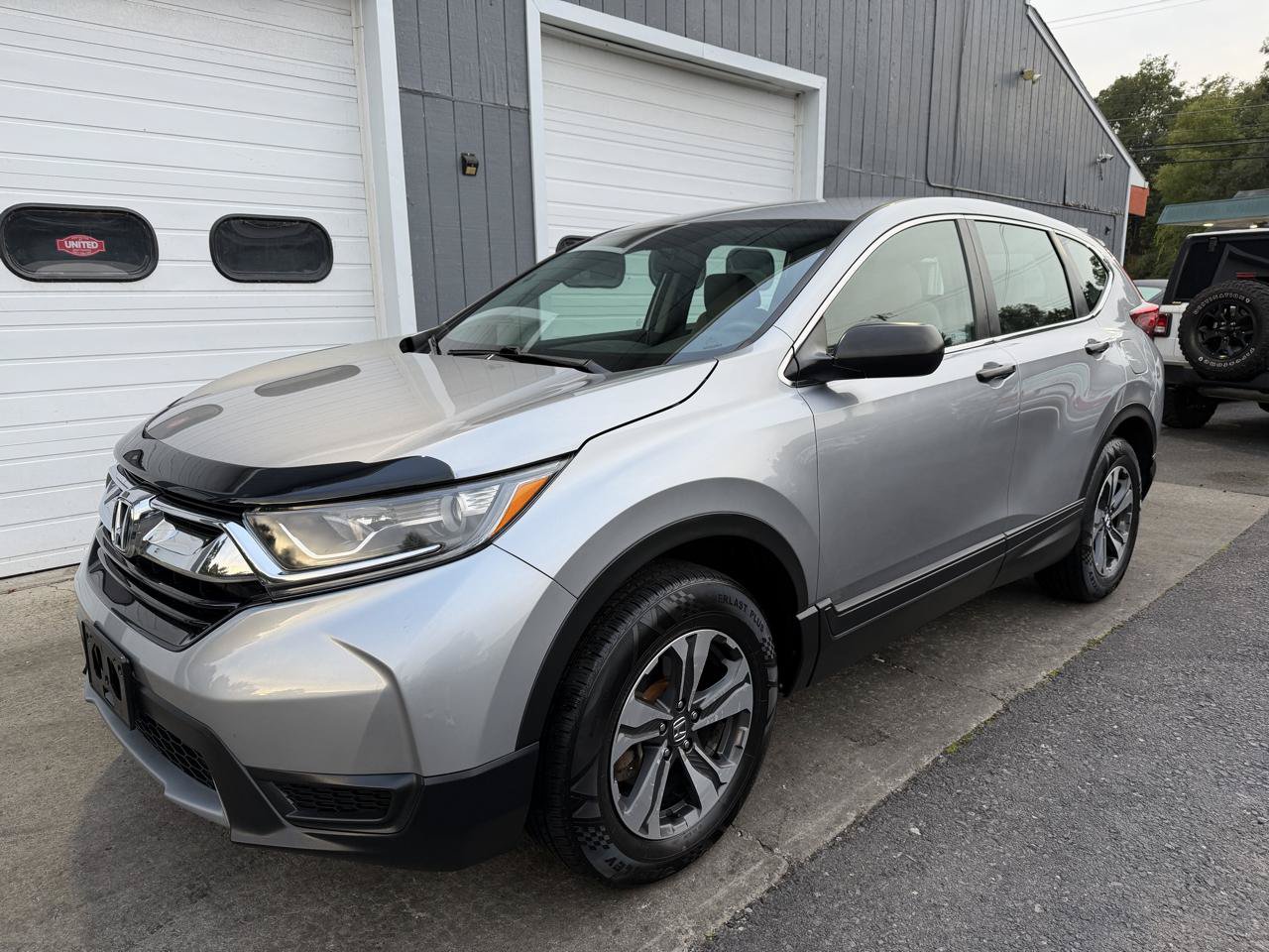 Used 2018 Honda CR-V LX image 1