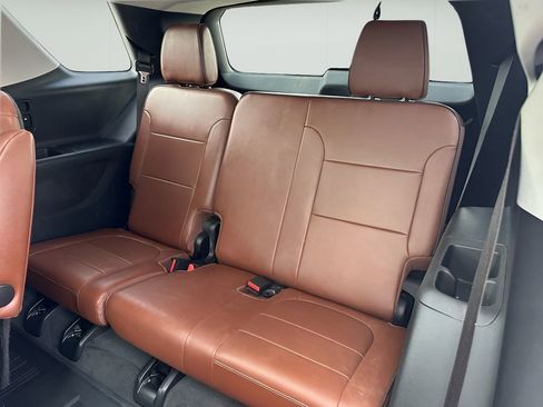 Used 2020 Chevrolet Traverse High Country image 31