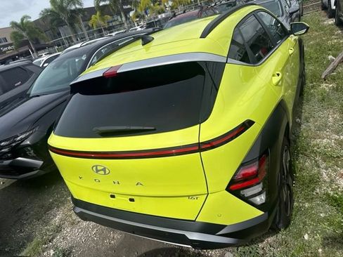 Used 2025 Hyundai Kona Limited FWD image 7