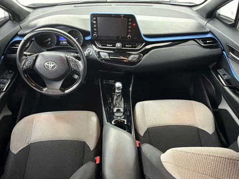 Used 2019 Toyota C-HR XLE FWD image 15