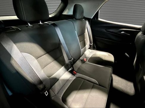 Used 2023 Chevrolet TrailBlazer LT FWD image 23