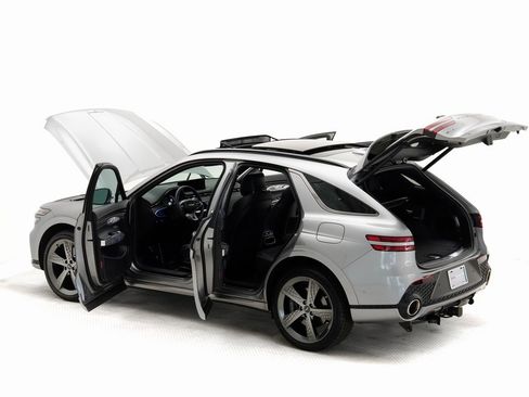 Used 2025 Genesis GV70 3.5T Sport w/ Sport Advanced Package image 33