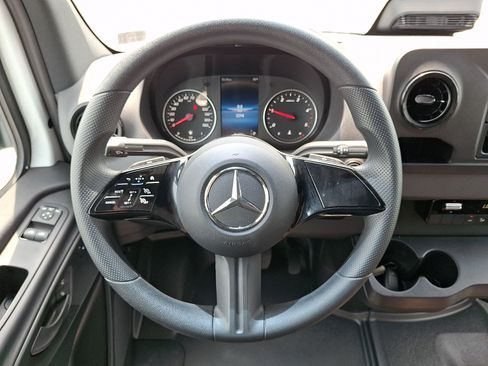 Used 2026 Mercedes-Benz Sprinter 2500 image 21