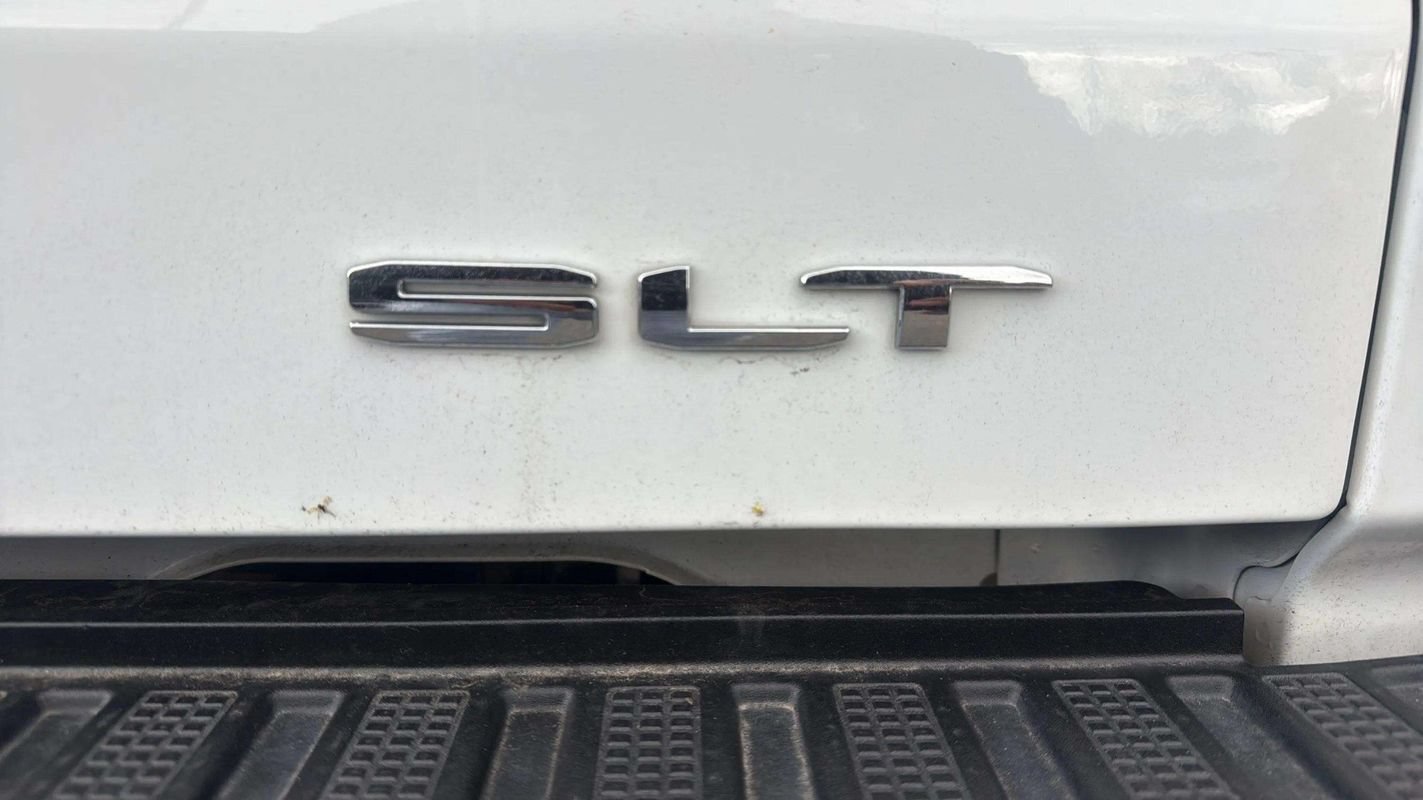 Used 2025 GMC Sierra 1500 SLT AWD/4WD image 27