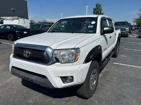 Used 2012 Toyota Tacoma 4x4 Double Cab w/ SR5 Pkg image 2