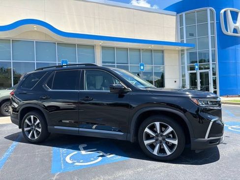 Used 2024 Honda Pilot Elite image 4